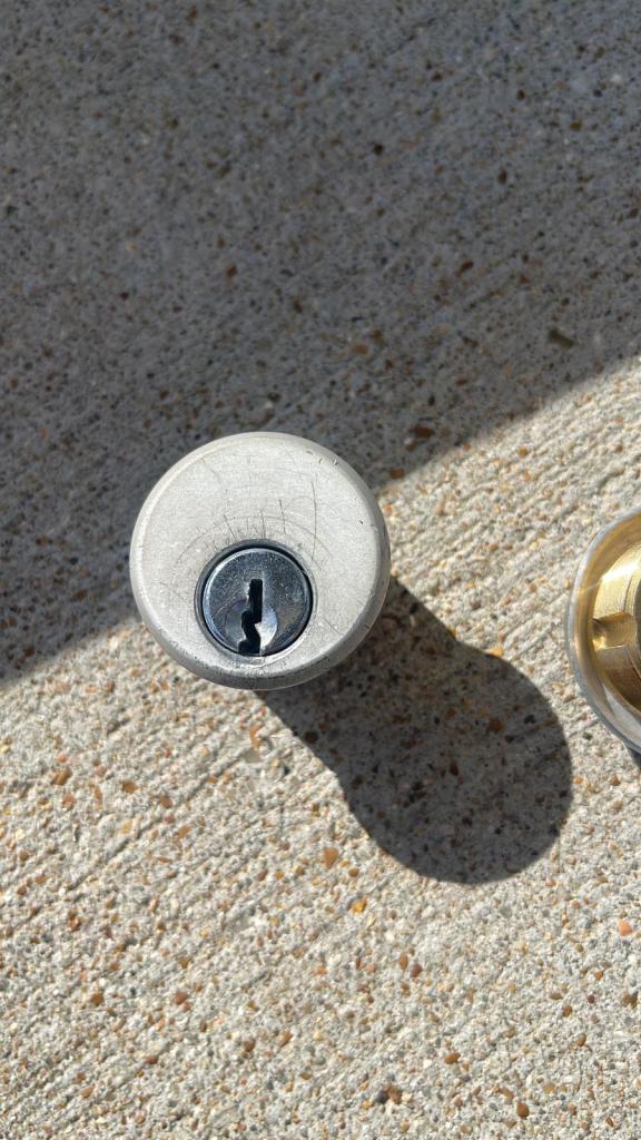 Testing the functionality of the deadbolt